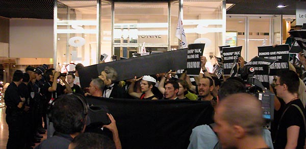 Mercredi 16 juillet, le matin - Manifestation