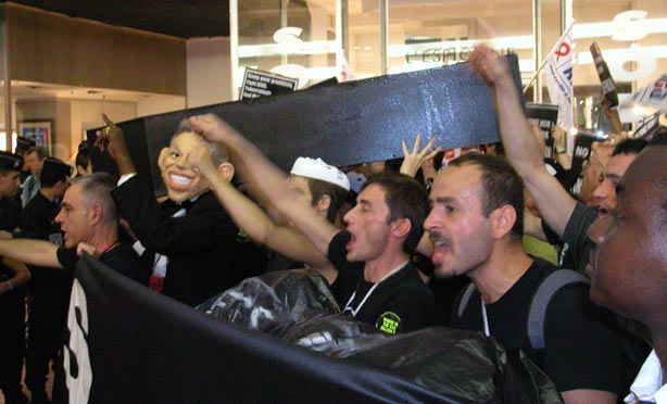 Mercredi 16 juillet, le matin - Manifestation