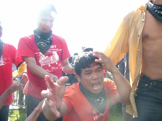 10 janvier : Rassemblement devant l'hôtel sheraton, lieu des négociations