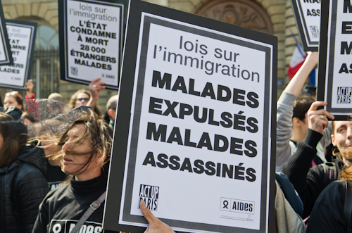 web-Aides-ActUp-Malades-Etrangers-20110503-A000207-by-william-hamon.jpg