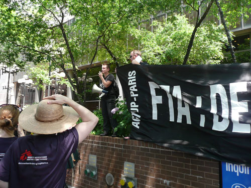 Marche à New York pour l’accès aux traitements