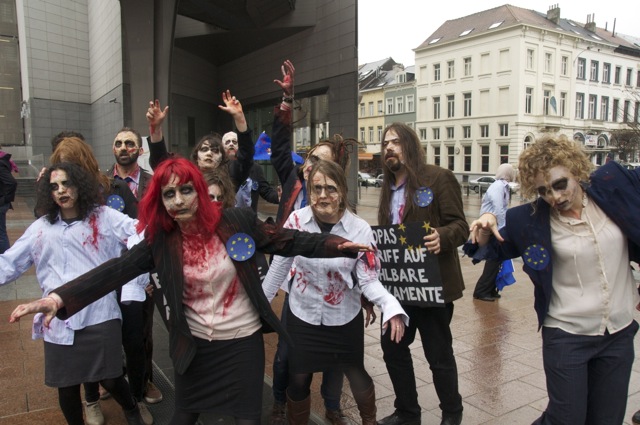 Bruxelles-Aure_lien-Zombies-4.jpg
